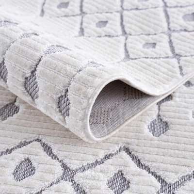 Bayyinah Farmhouse Moroccan White Area Rug