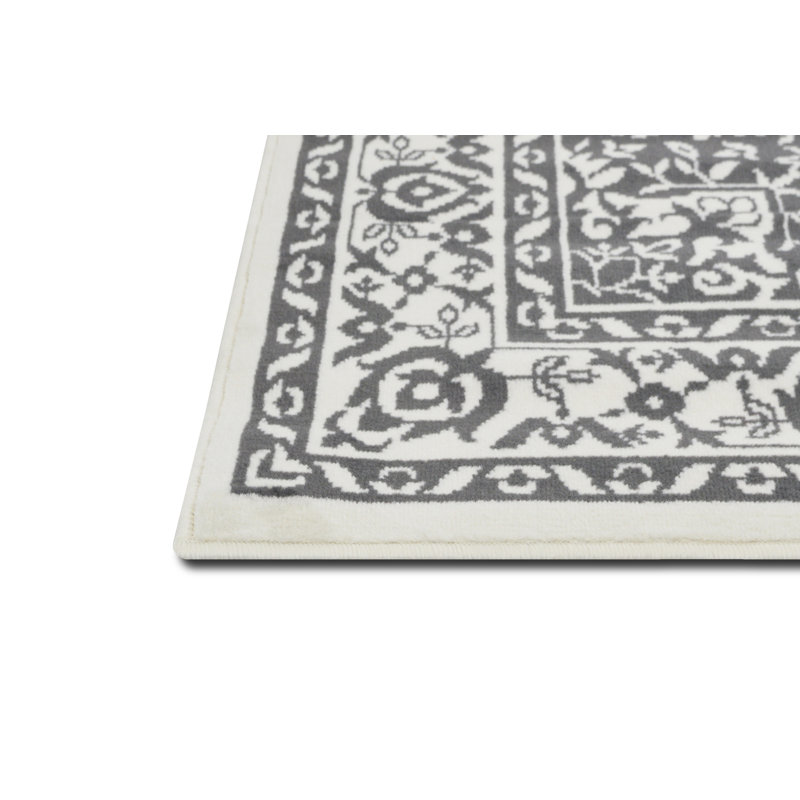 Mathes Oriental Indoor Rug, Rectangle 5' x 7'