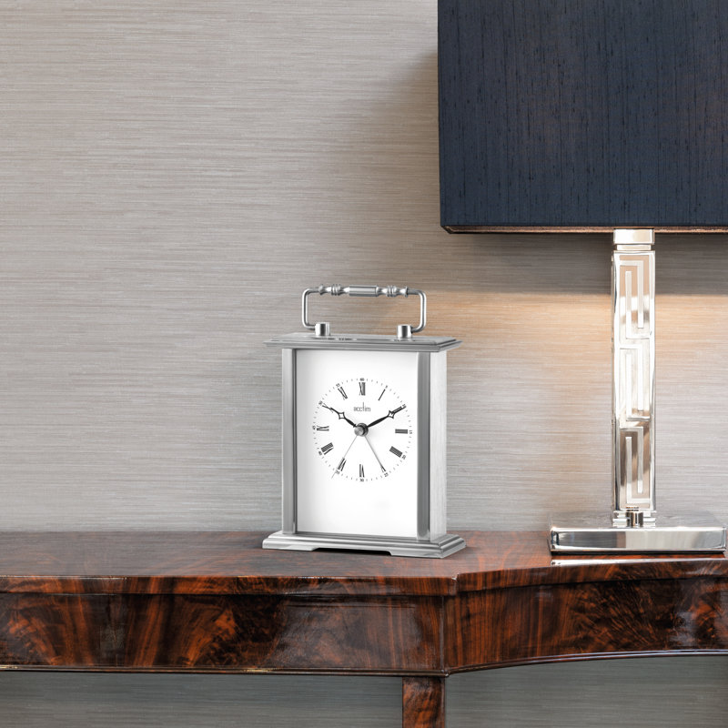 Metal Quartz movement / Crystal Tabletop Clock, Silver