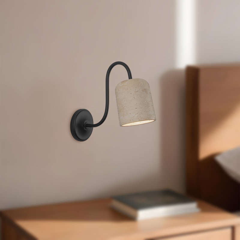 Éclairage pour meuble-lavabo mural noir mat 5 po avec abat-jour en travertin Bromley, Matte Black