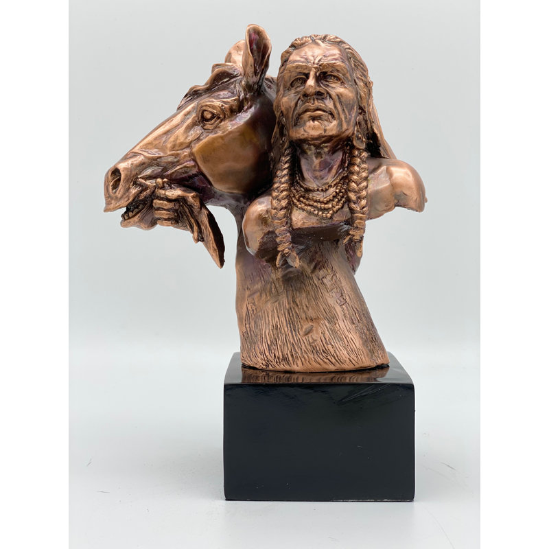 Amérindien avec buste de cheval sur piédestal