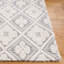 Tapis géométrique fabriqué à la main gris / ivoire Hankison-765743534