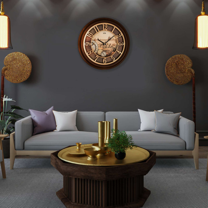 Horloge murale élégante élégante, brun, 18,1 po x 18,1 po | Mouvement de balayage silencieux | 90% plastique / 10% verre | Parfait pour le salon, le bureau ou la chambre à coucher | Horloge élégante et fonctionnelle