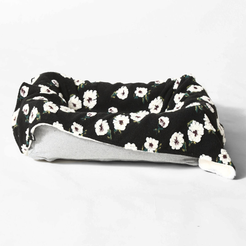 Couverture pour animal de compagnie Archie & Oscar ™, L 40 po x L 30 po, Noir, noir, noir, noir