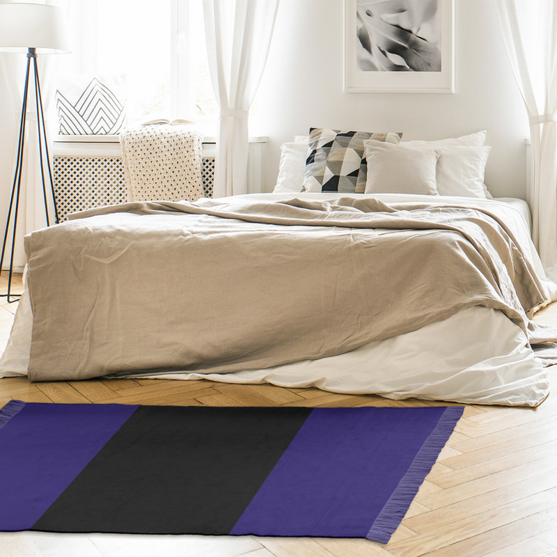 Tapis rayé 4,6 pi x 5,5 po zone mauve/noir