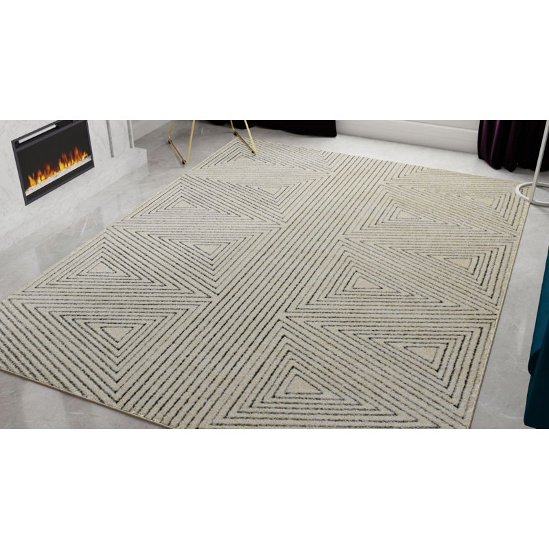 Neace Indoor Rug, Rectangle 5' x 7'