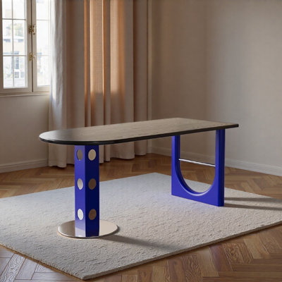 Table multifonctionnelle lumineuse et créative