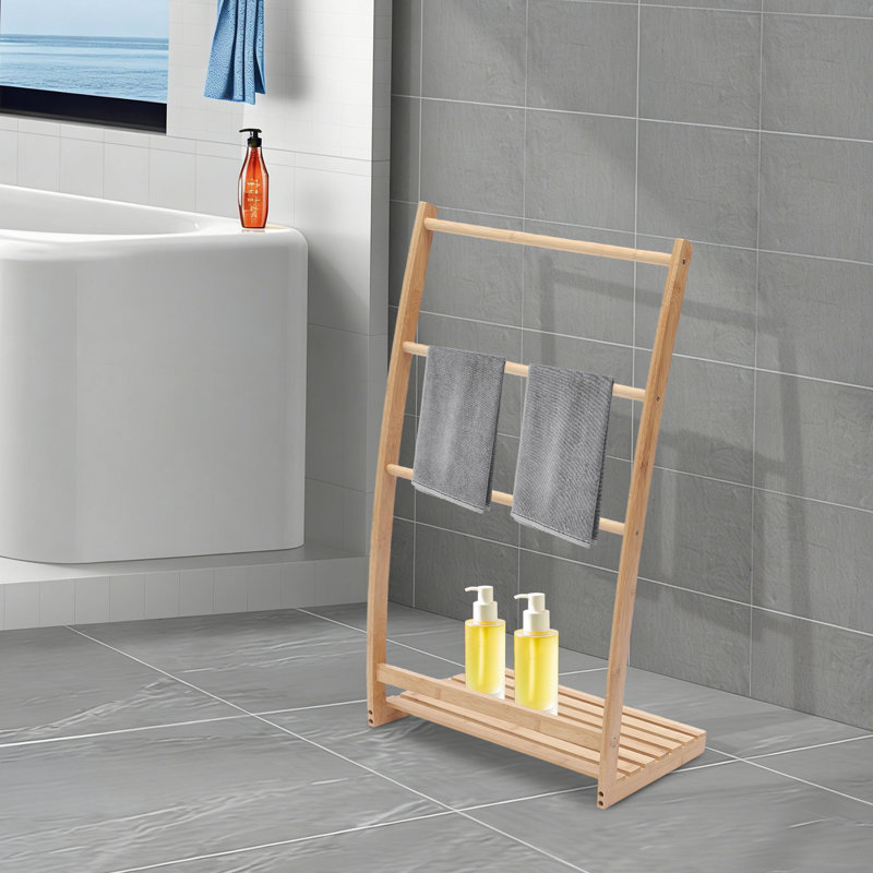 Porte-serviettes sur pied en bambou