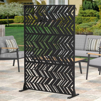 Outdoor Privacy Metal Screen by Dovelina