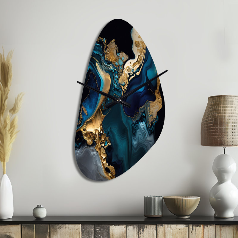 Horloge murale abstraite géométrique en marbre bleu IV - forme unique en métal, horloge murale asymétrique moderne, Moyenne