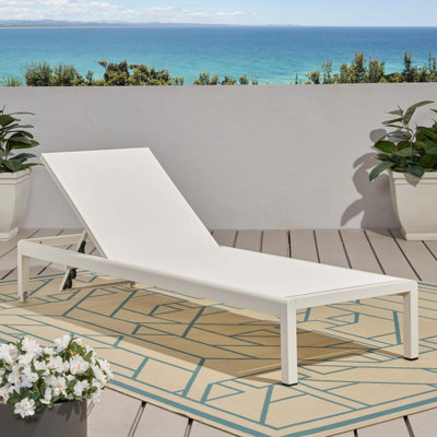 Chaise longue tendance pour l'extérieur