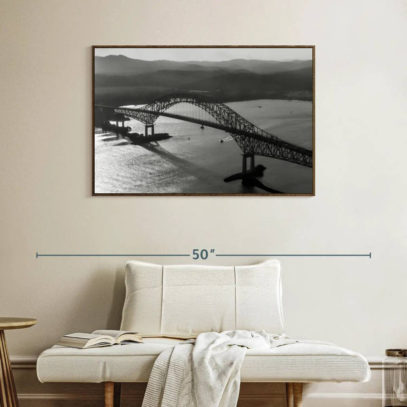Pont des Amériques, Cadre flottant en noyer, 40 po x 27 po