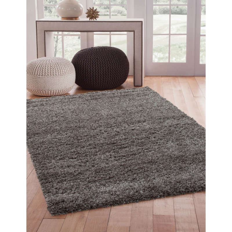Estiven Rug