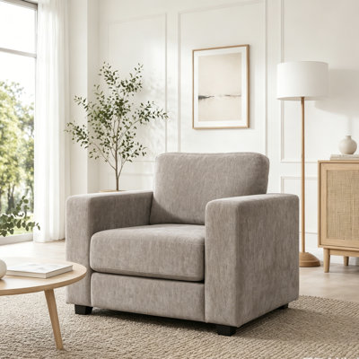 Oversized Accent Chair with Widen Arms