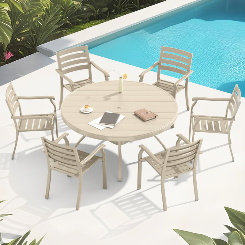 Patio de salle à manger de 7 pièces avec 6 chaises empilables en métal et une table ronde de 51,82 po, finition vieillie sur les chaises, sièges faciles à nettoyer, revêtement de rouille, rangement, coloré
