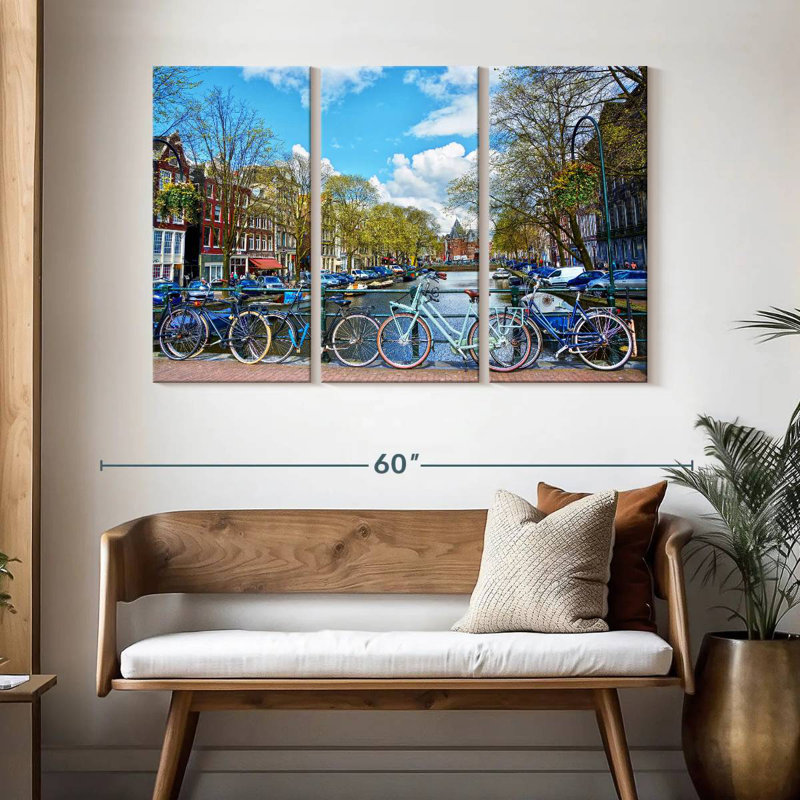 Lilie Amsterdam, vélos sur le pont, H 32 po x l 50 po
