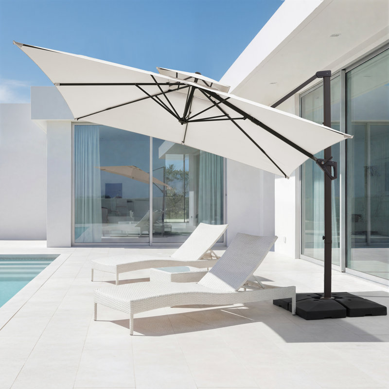Parasol en porte-à-faux Pulk, L 120 po x P 120 po, Blanc cassé / blanc