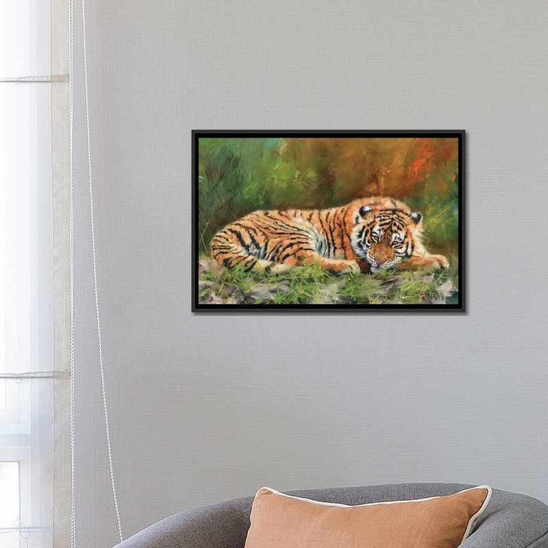 « amur tiger repose », impression sur toile, H 18 po x l 26 po x P 1,5 po, Toile avec cadre noir, Pas de tapis