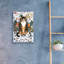 Art mural en verre acrylique épique «Winter Tabby Cat with Blue Border» par Gale Pitt, 16 po x 24 po