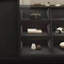 Buffet moderne au détail avec vitrines