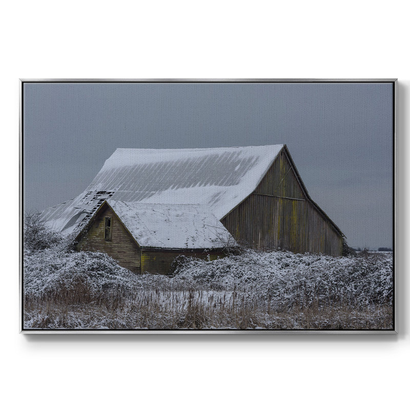 Winter Barn, impression sur toile encadrée, H 27 po x l 41 po x P 2 po, Argent