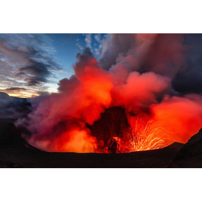 Volcano Eruption by Mlenny