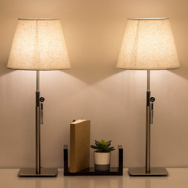 Lampe de table argentée 18 po Seyfried