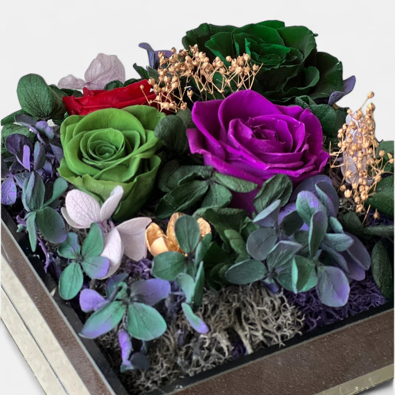 Mini arrangement floral de roses de jardin