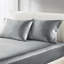 Drap simple gris 100% satin - luxueux, froissé, lisse sur la peau, 1 drap plat de l 66 po x L 96 po, 4 taies d'oreiller luxueuses