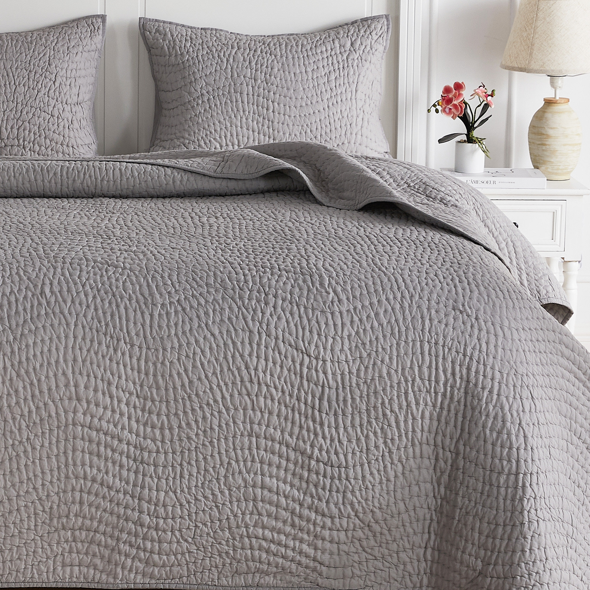 Cotton Wave Hand Stitch Voile Quilt Set, Silver, Queen Quilt + 2 Standard Shams