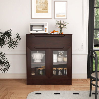 Buffet de cuisine avec garde-manger