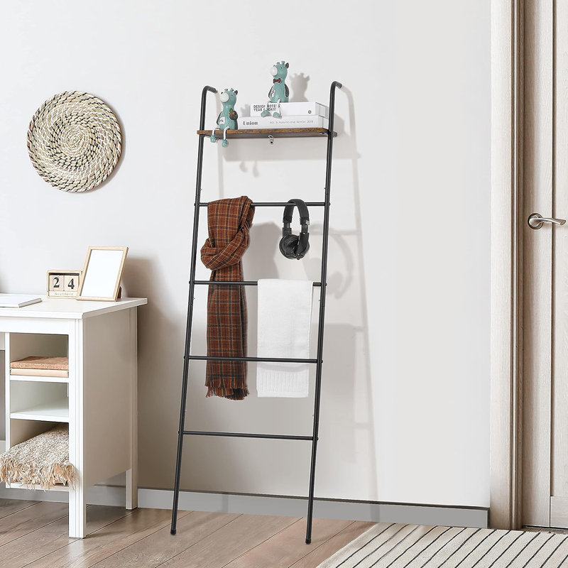 Irelynd 5 ft Blanket Ladder
