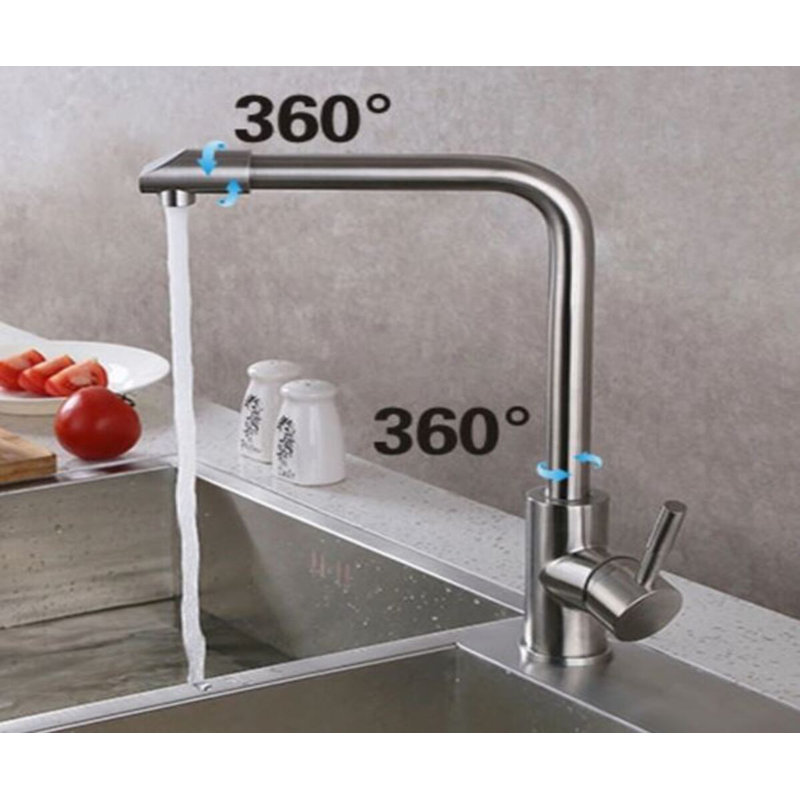 Robinet de cuisine à poignée simple avec accessoires