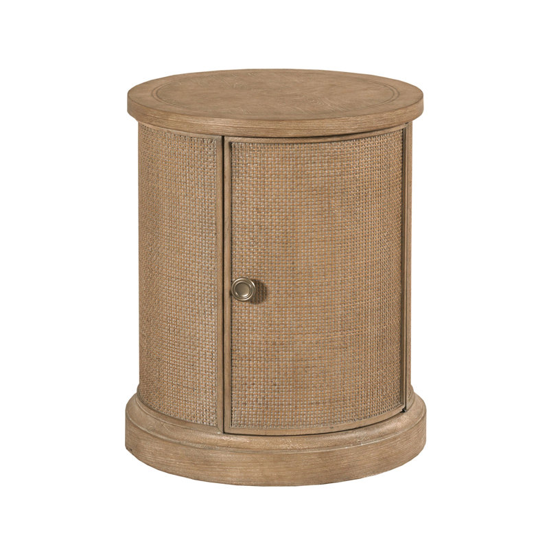 WOODFIELD ROUND ACCENT TABLE, Brown