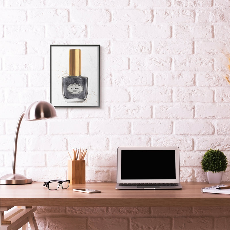 « maquillage black clouing-style doré soigné », impression, H 20 po x l 16 po x P 1,5 po, Giclée encadrée noir minuit