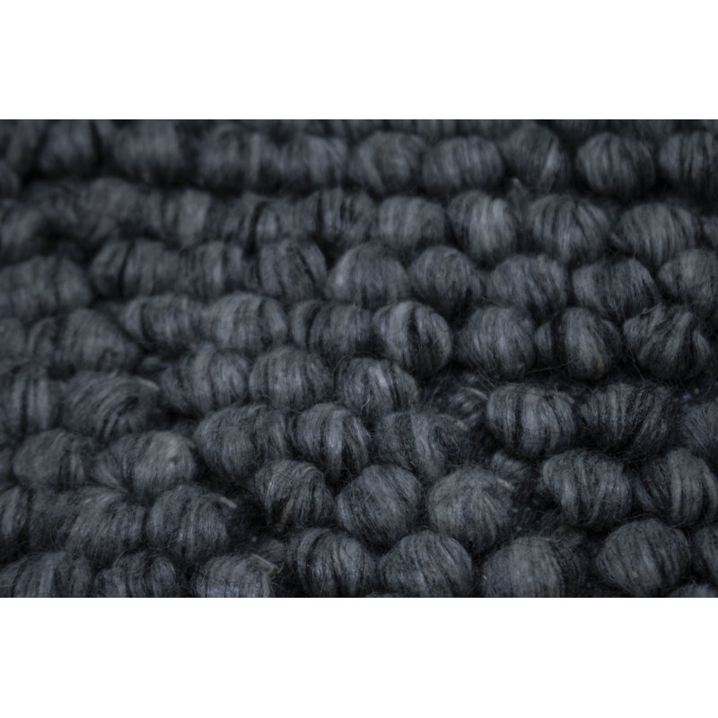 Tapis unique gris anthracite en laine noué à la main de style années 2010 de 4 pi 7 po x 6 pi 4 po Arleta