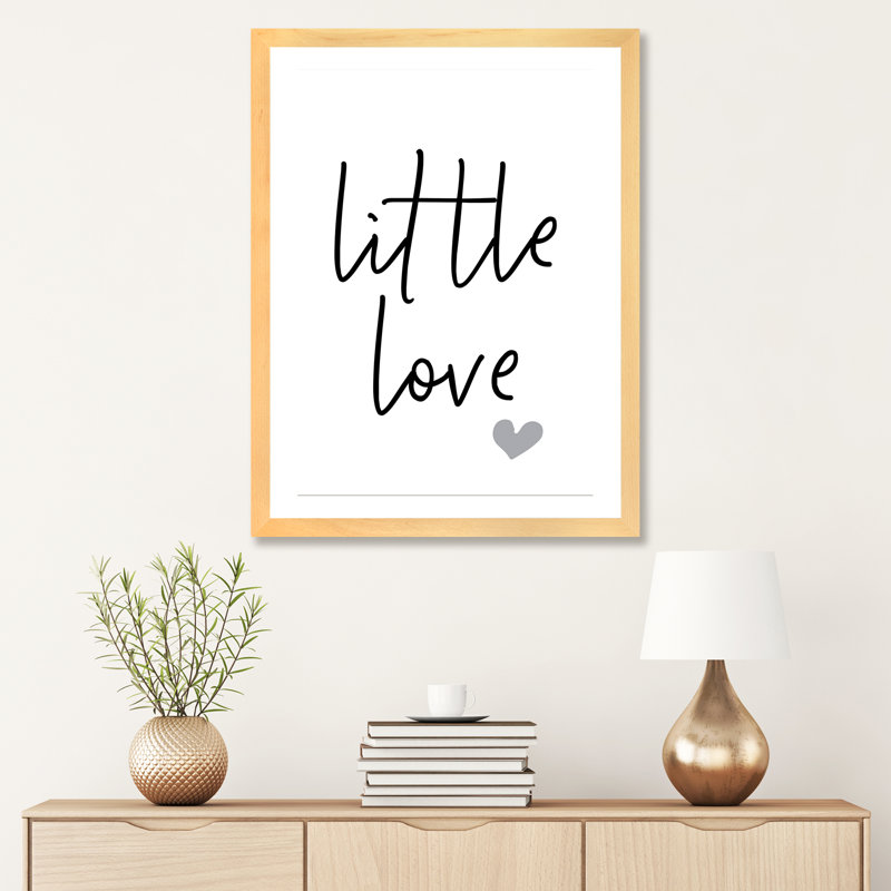Petit amour - reproduction d'art textuel, Papier avec cadre beige, Blanc, H 32 po x l 24 po x P 1 po