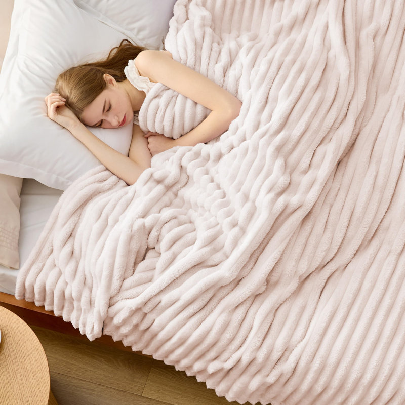 Bedsure Soft Fleece Throw For Beds & Sofas, Crystal Pink, 270cm x 230cm