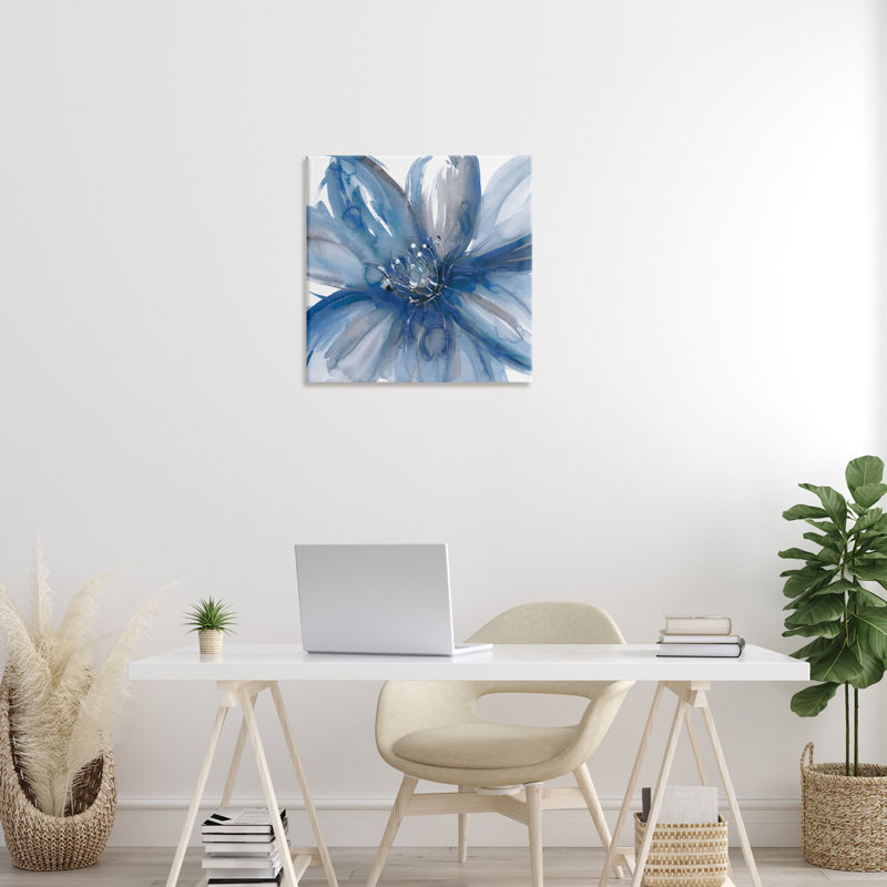 Toile «Blue Beauty Blossom», conception par Rebecca Meyers, H 24 po x l 24 po