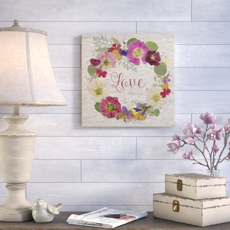 « press couronne love », reproduction d’impression sur toile tendue, H 17,5 po x l 17,5 po x P 1,5 po, Cadre noir
