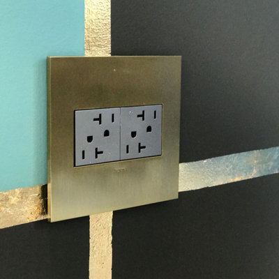 Prise Legrand adorne ARTR202M4 inviolable, 20 A, finition magnésium