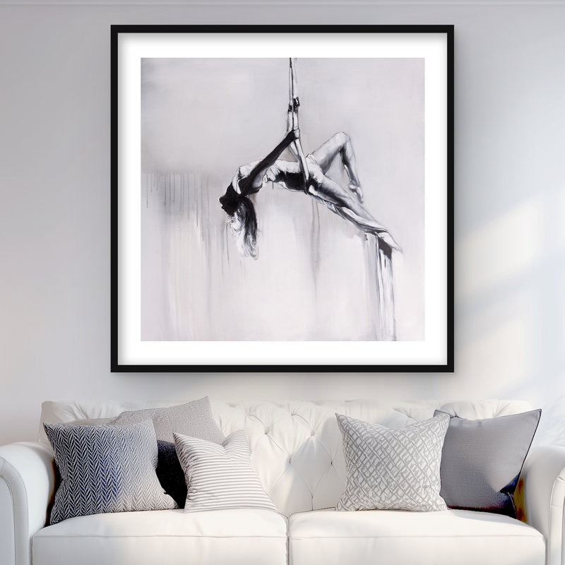 Danseuse sur contorsion aérienne - impression encadrée en noir et blanc, H 36 po x l 36 po, Noir