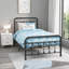 Lit plateforme en métal noir mat avec rangement sous le lit pour une chambre simple, cadre de style victorien qui ne nécessite aucun sommier