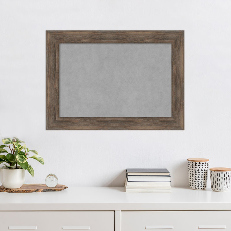 Tableau magnétique encadré en bois dur moka, H 21 po x l 29 po
