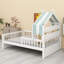 Lit en forme de maison avec tablette de tête de lit, structure en bois-68548557