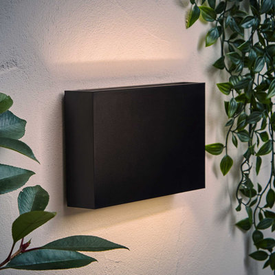 Matte Black Integrated LED Outdoor Sconce