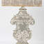 Lampe de table rétro avec base ornée, 27,95 po de hauteur, finition patinée, décoration intérieure