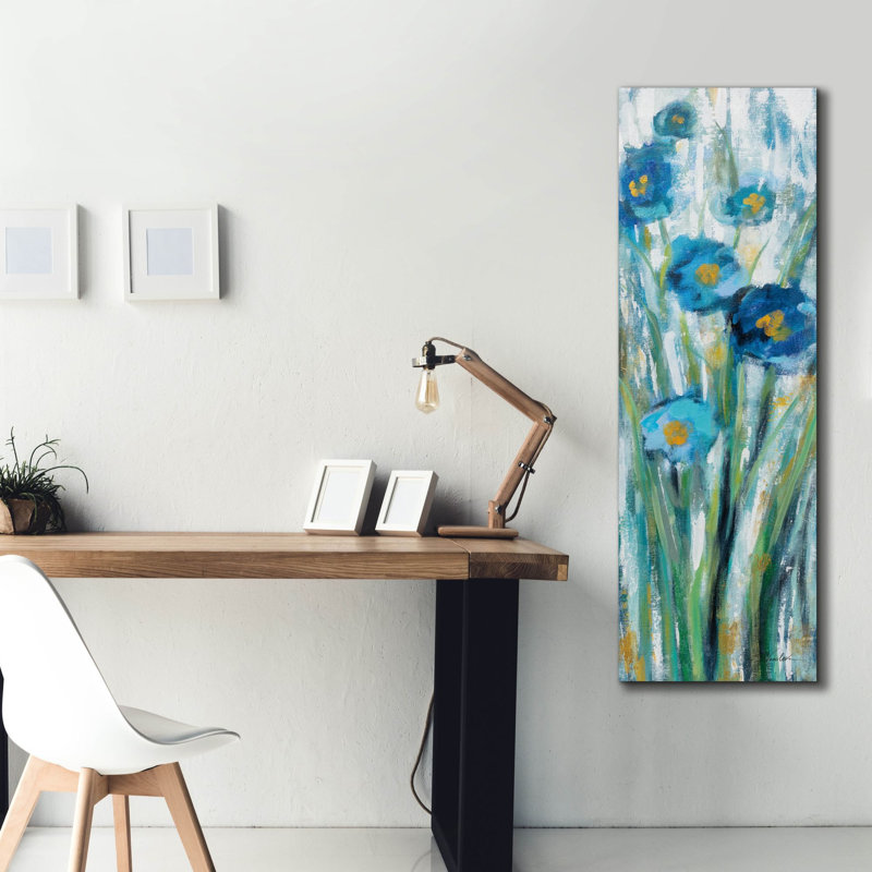 «Tall Blue Flowers 1» par Silvia Vassileva, art mural sur toile, H 60 po x l 20 po