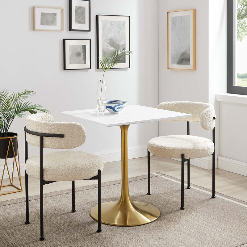 Table de salle à manger carréeLippa, Doré, H 29,5 po x l 28 po x L 28 po