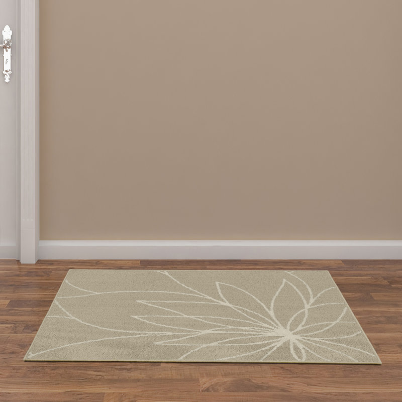 Brackenmore Floral Tufted Tan/Ivory Area Rug